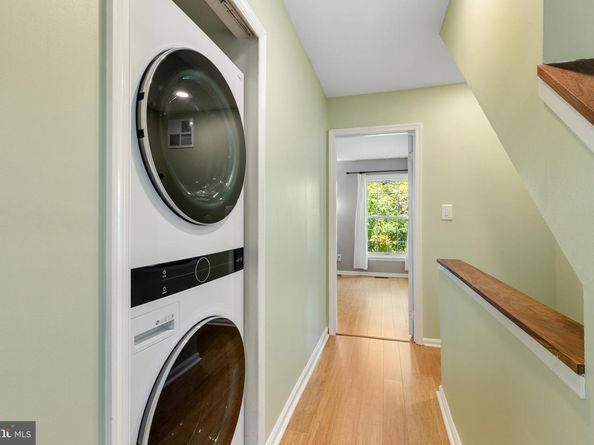 2903 S Woodstock Street B, Arlington VA 22206