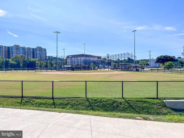 2903 S Woodstock Street B, Arlington VA 22206
