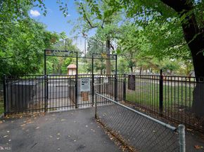 2903 S Woodstock Street B, Arlington VA 22206