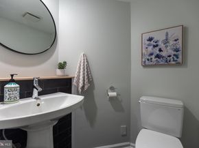 2903 S Woodstock Street B, Arlington VA 22206