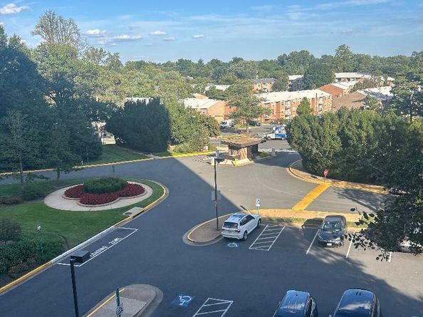 1800 Old Meadow Road 412, Mclean VA 22102
