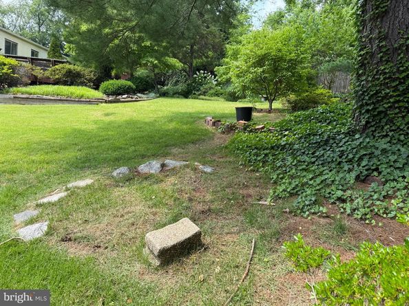 2700 Bryan Place, Alexandria VA 22302