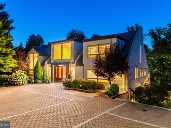 1211 Lafayette Road