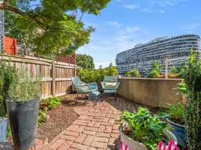 2532 I Street NW, Washington DC 20037