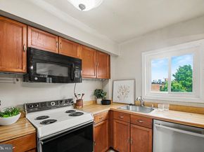 3342 S 28TH Street 403, Alexandria VA 22302