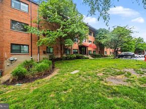 3342 S 28TH Street 403, Alexandria VA 22302