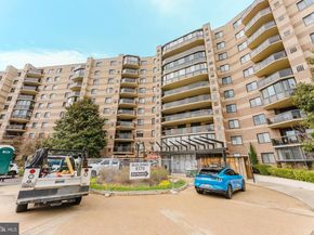 8370 Greensboro Drive 310, Mclean VA 22102