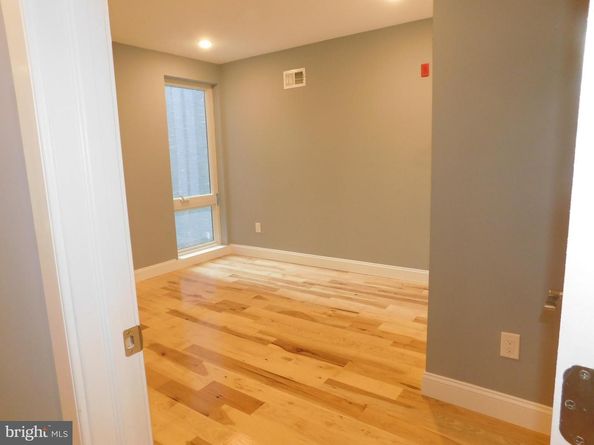 751 S 17TH Street, Philadelphia PA 19146