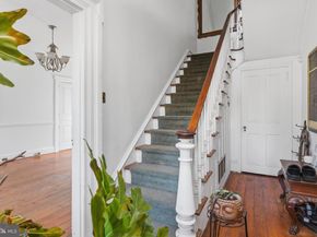 8962 Ridge Avenue, Philadelphia PA 19128