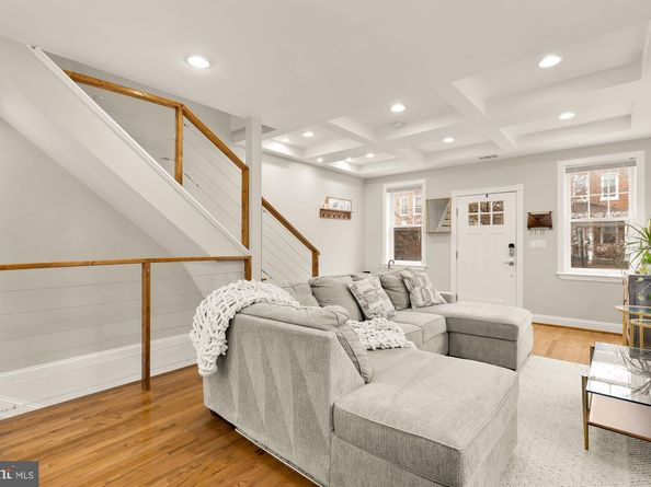 729 Roxboro Place NW, Washington DC 20011