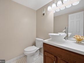 3709 S George Mason Drive 406E, Falls Church VA 22041