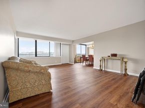 3709 S George Mason Drive 406E, Falls Church VA 22041