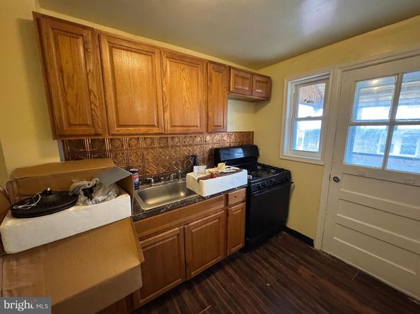 318 Fern Street, Darby PA 19023