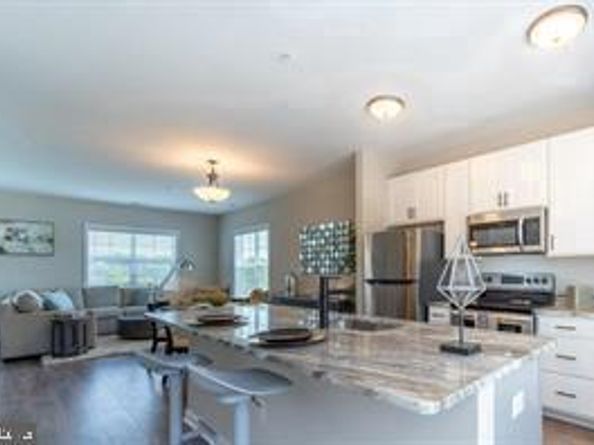 454 Woodcrest Drive SE 454B, Washington DC 20032