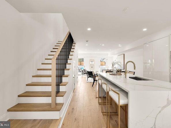 1204 Eton Court NW T2, Washington DC 20007