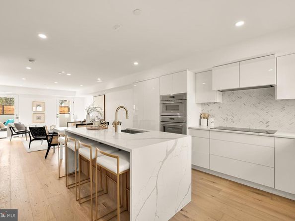 1204 Eton Court NW T2, Washington DC 20007