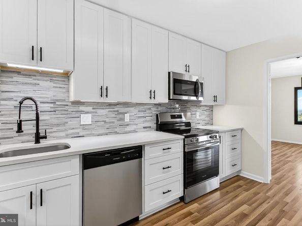 205 Yoakum Parkway 1511, Alexandria VA 22304