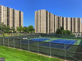 205 Yoakum Parkway 1511, Alexandria VA 22304