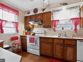 3272 Philmont Avenue, Huntingdon Valley PA 19006