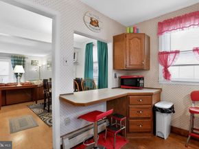 3272 Philmont Avenue, Huntingdon Valley PA 19006