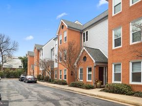 2105 N Rolfe Street A, Arlington VA 22209