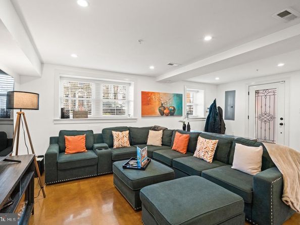 1239 Simms Place NE 5, Washington DC 20002