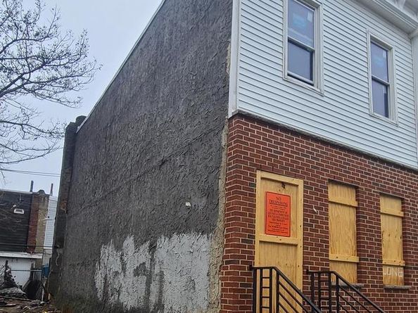662 E Lippincott Street, Philadelphia PA 19134
