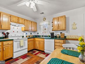 80 Avenrowe Court, Fairless Hills PA 19030