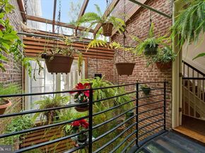 519 Pine Street, Philadelphia PA 19106