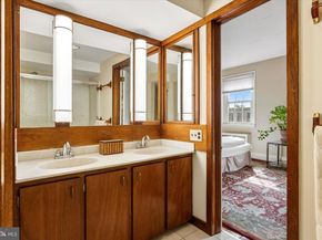 519 Pine Street, Philadelphia PA 19106