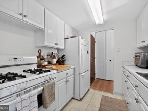 419 Drummers Lane 419, Wayne PA 19087