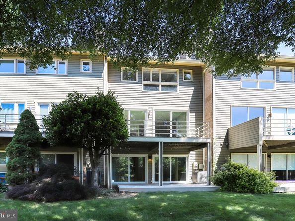 1953 Lakeport Way, Reston VA 20191