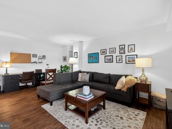 5250 Valley Forge Drive 502, Alexandria VA 22304