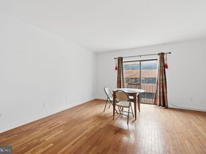 1713 South Street, Philadelphia PA 19146