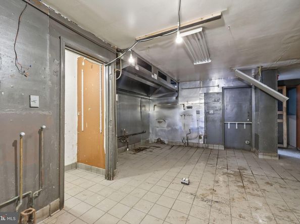 1713 South Street, Philadelphia PA 19146