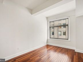 1500 Chestnut Street 8C, Philadelphia PA 19102