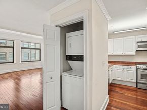 1500 Chestnut Street 8C, Philadelphia PA 19102