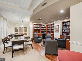 1500 Chestnut Street 8C, Philadelphia PA 19102