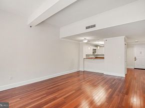 1500 Chestnut Street 8C, Philadelphia PA 19102