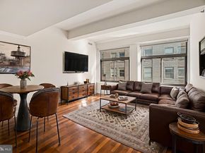 1500 Chestnut Street 8C, Philadelphia PA 19102