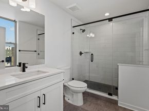 3200 Parkview Walk, Philadelphia PA 19125