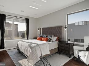 3200 Parkview Walk, Philadelphia PA 19125