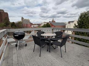 423 Spruce Street, Philadelphia PA 19106