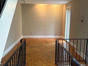 423 Spruce Street, Philadelphia PA 19106