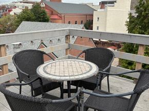 423 Spruce Street, Philadelphia PA 19106