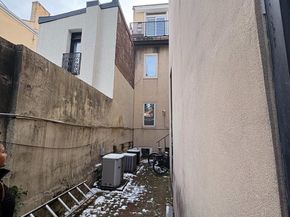 423 Spruce Street, Philadelphia PA 19106