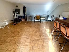 423 Spruce Street, Philadelphia PA 19106