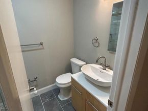 423 Spruce Street, Philadelphia PA 19106