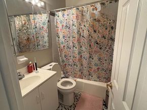 423 Spruce Street, Philadelphia PA 19106