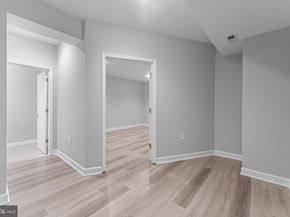 47672 Paulsen Square, Sterling VA 20165